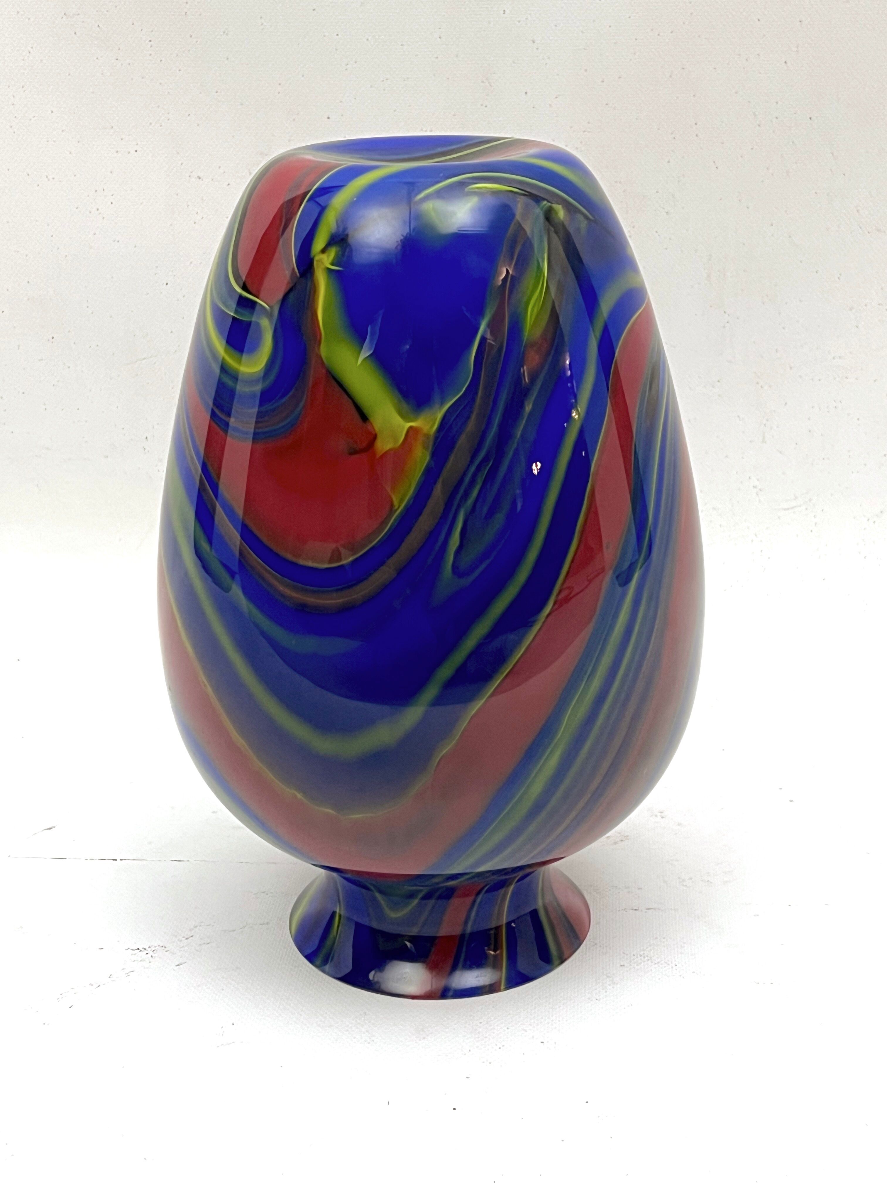 Postmodern multicolored Murano glass vase by Ottavio Missoni. Italy 1980s