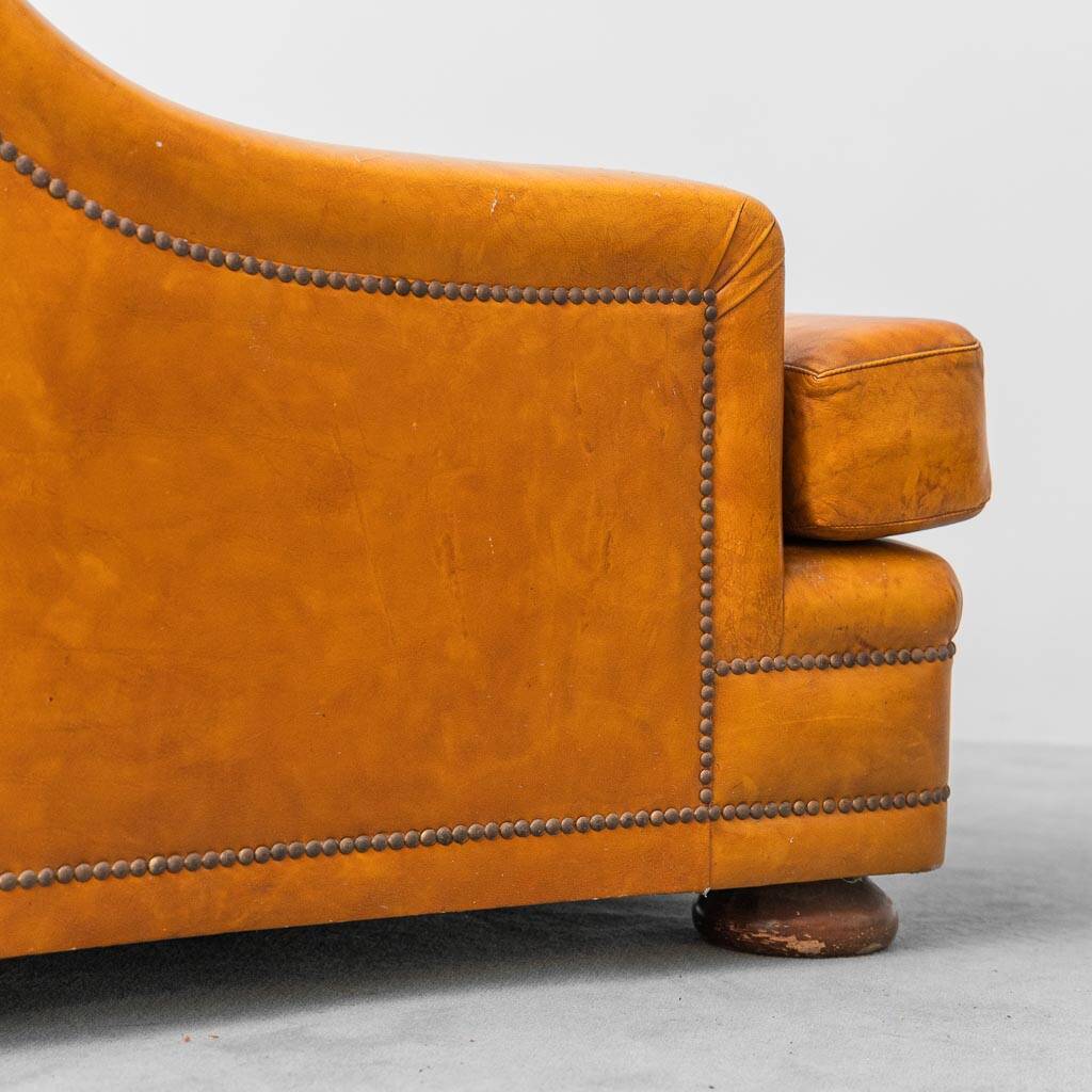 Coppia di poltrone in eco-pelle marrone anni ’50 vintage modernariato