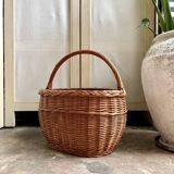 Woven wicker basket