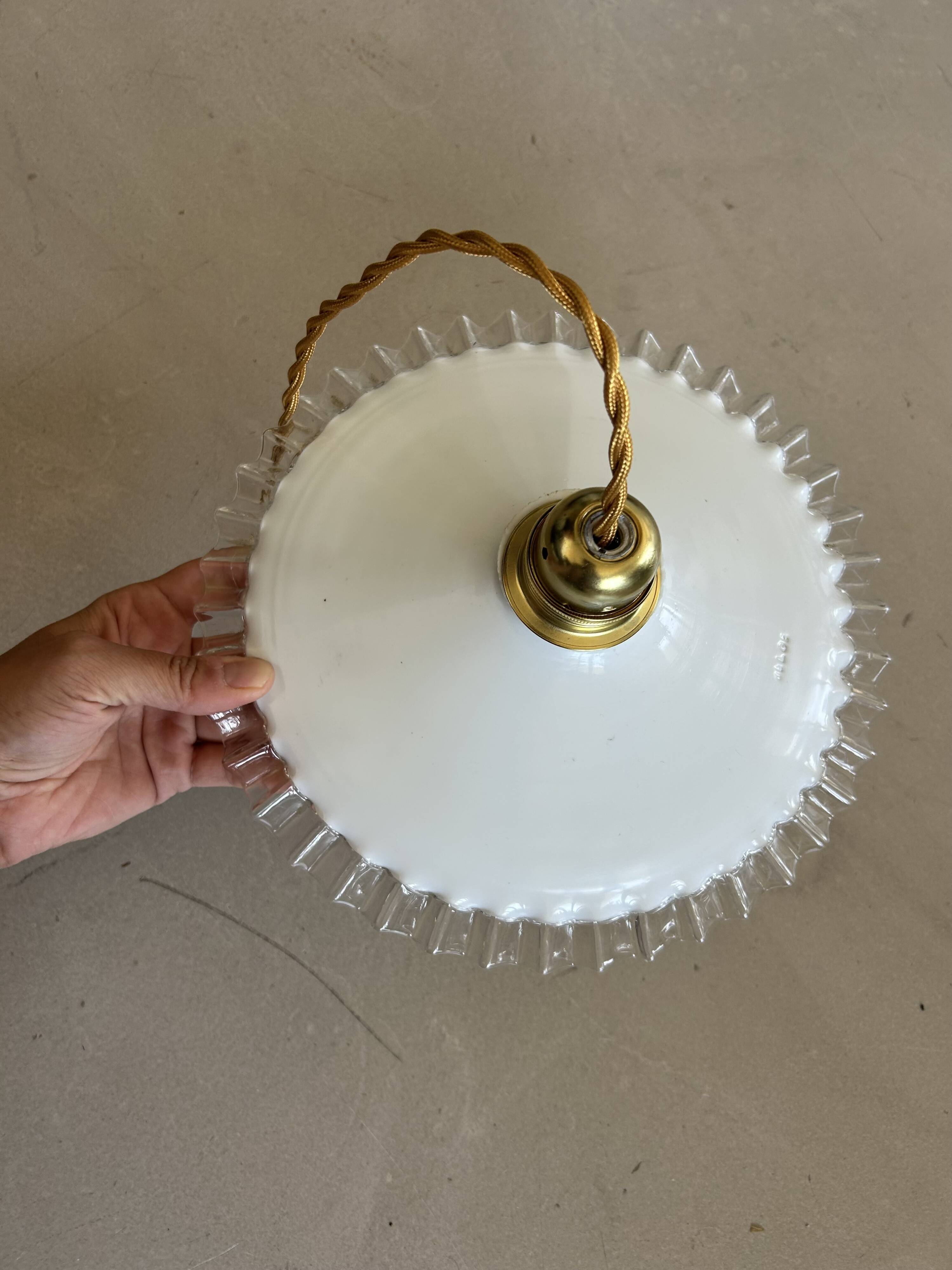 Suspension opaline ancienne