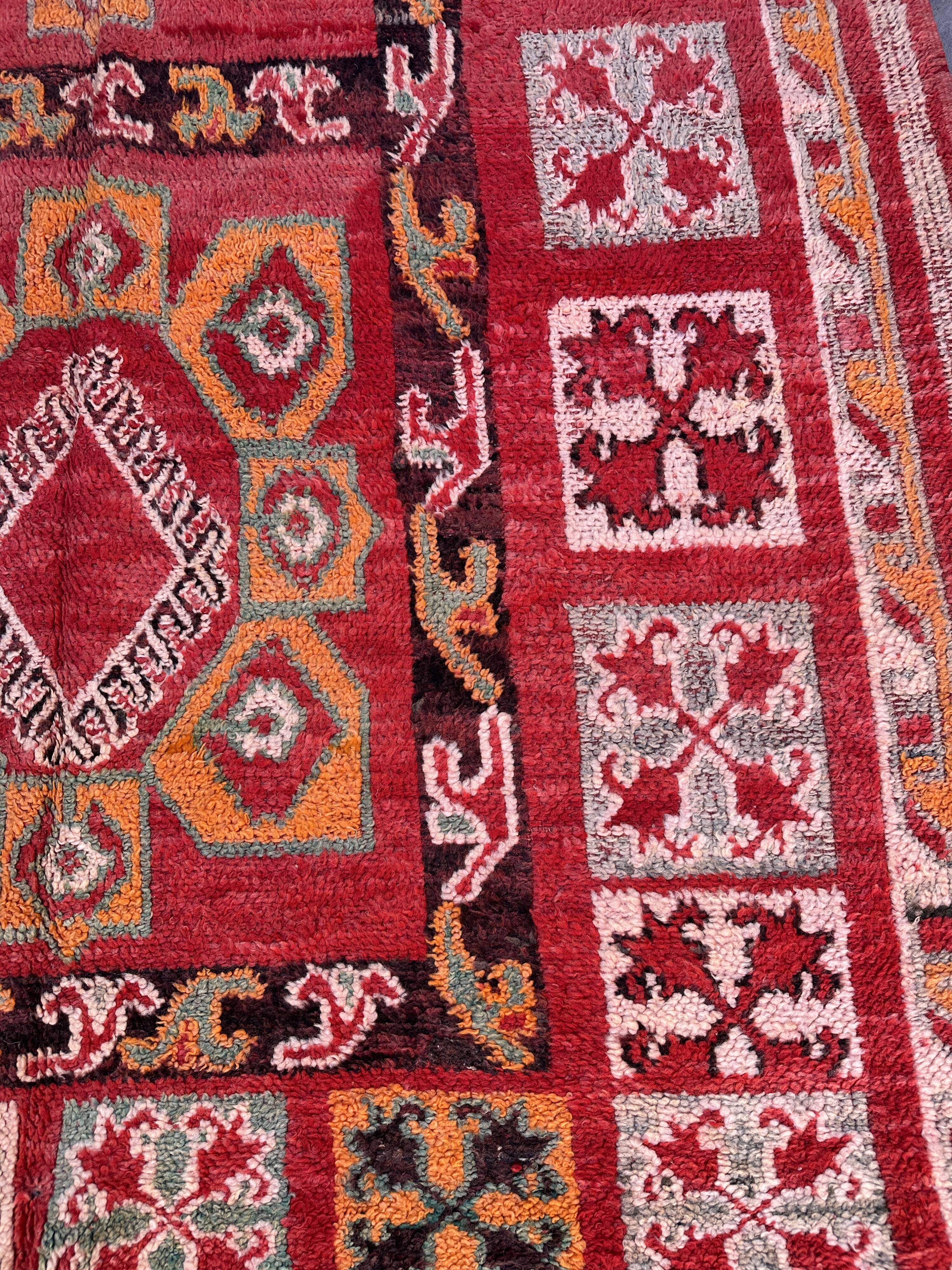 Moroccan Arabia rug red - 186 x 434 cm