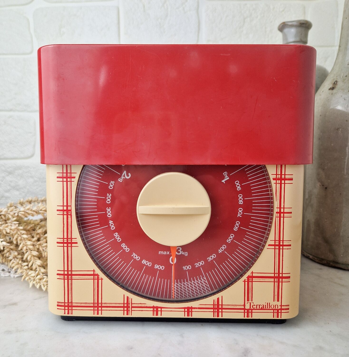 Terraillon kitchen scale vintage limited edition design tea towel 70s