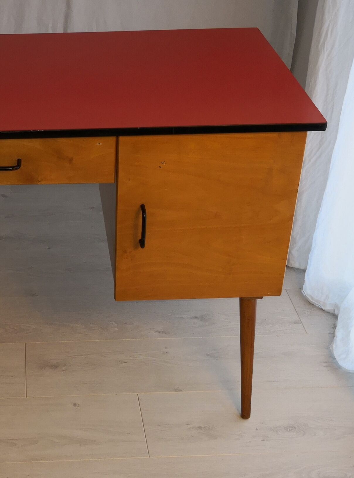 Baumann desk
