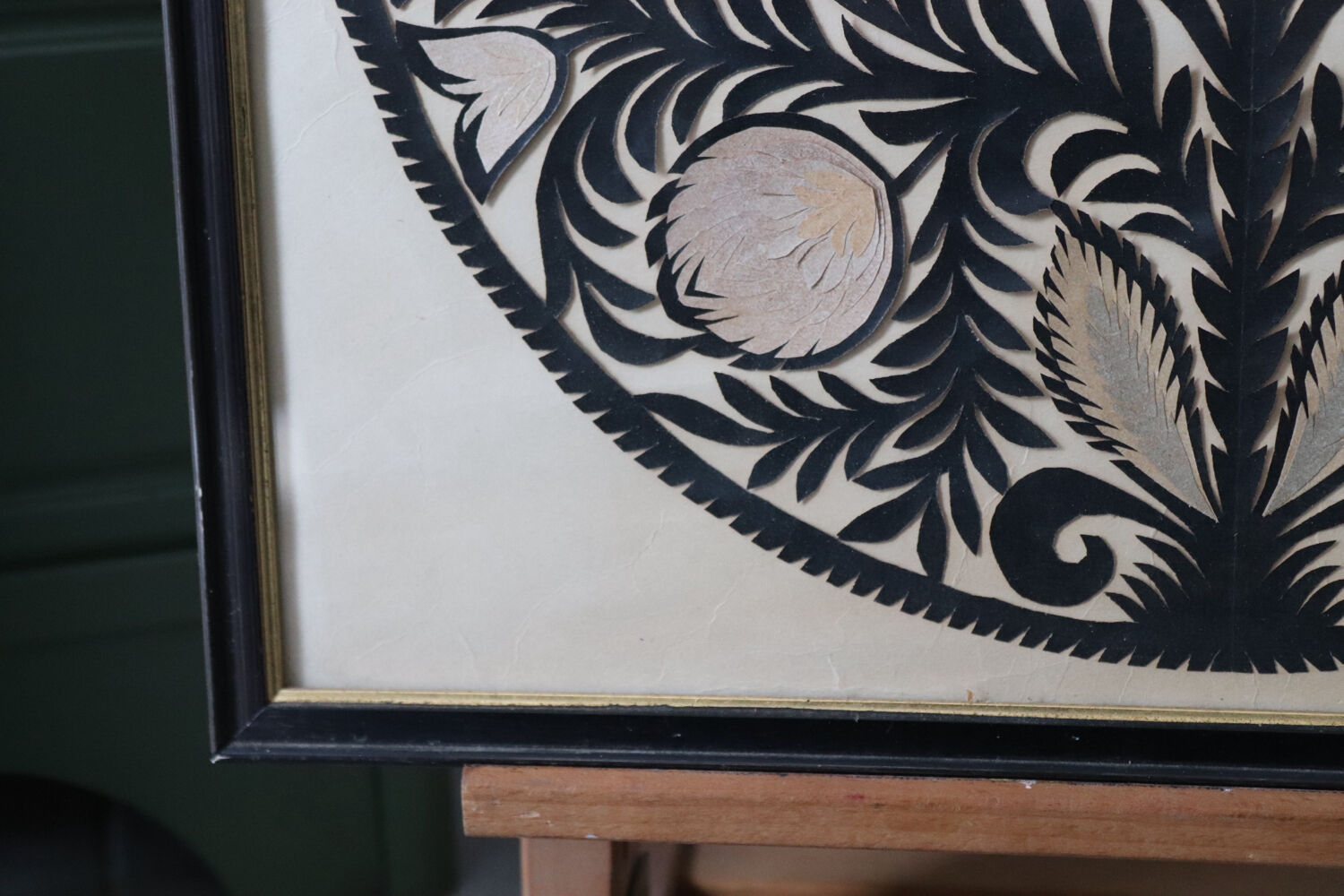 Decorative frame with roosters – vintage Polish découpage