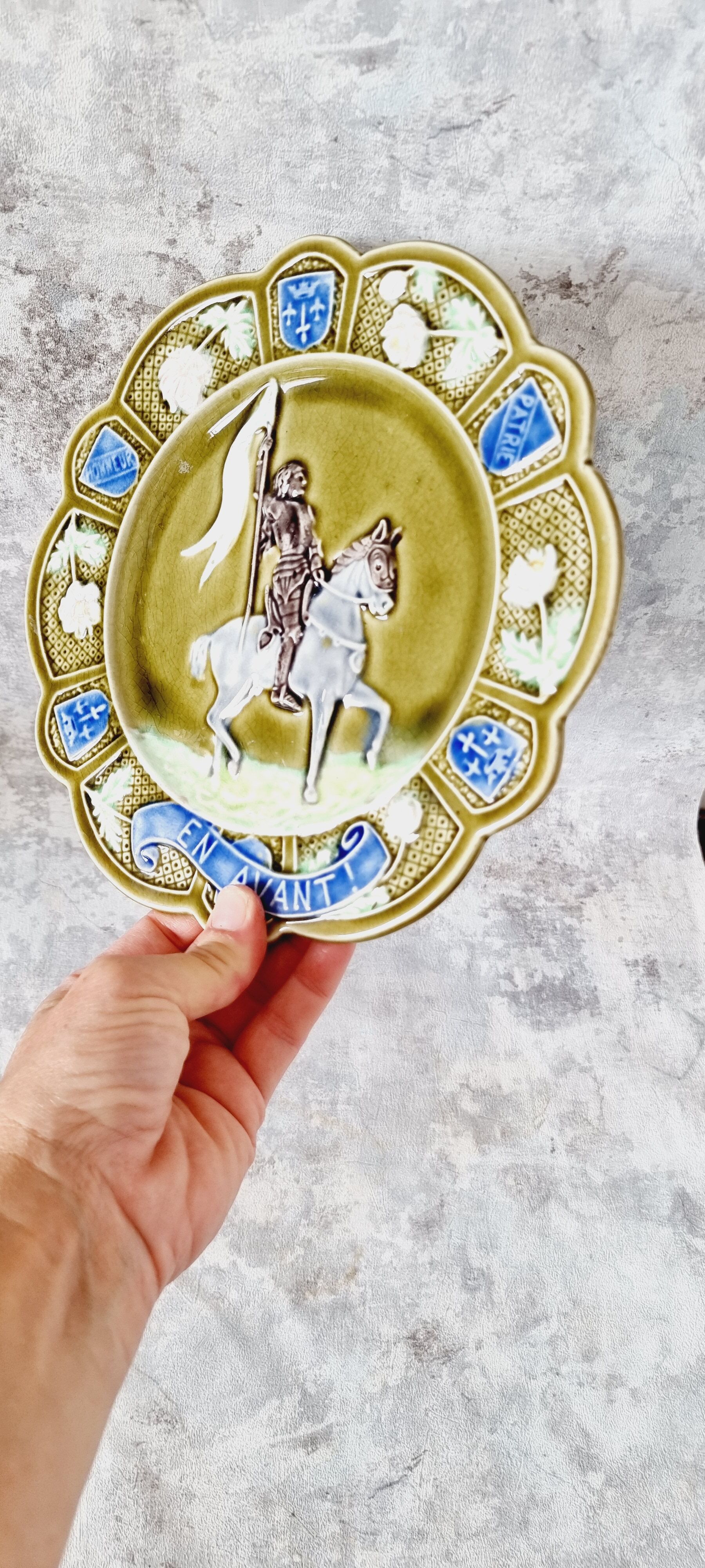 1900 ceramic dish Sarreguemines