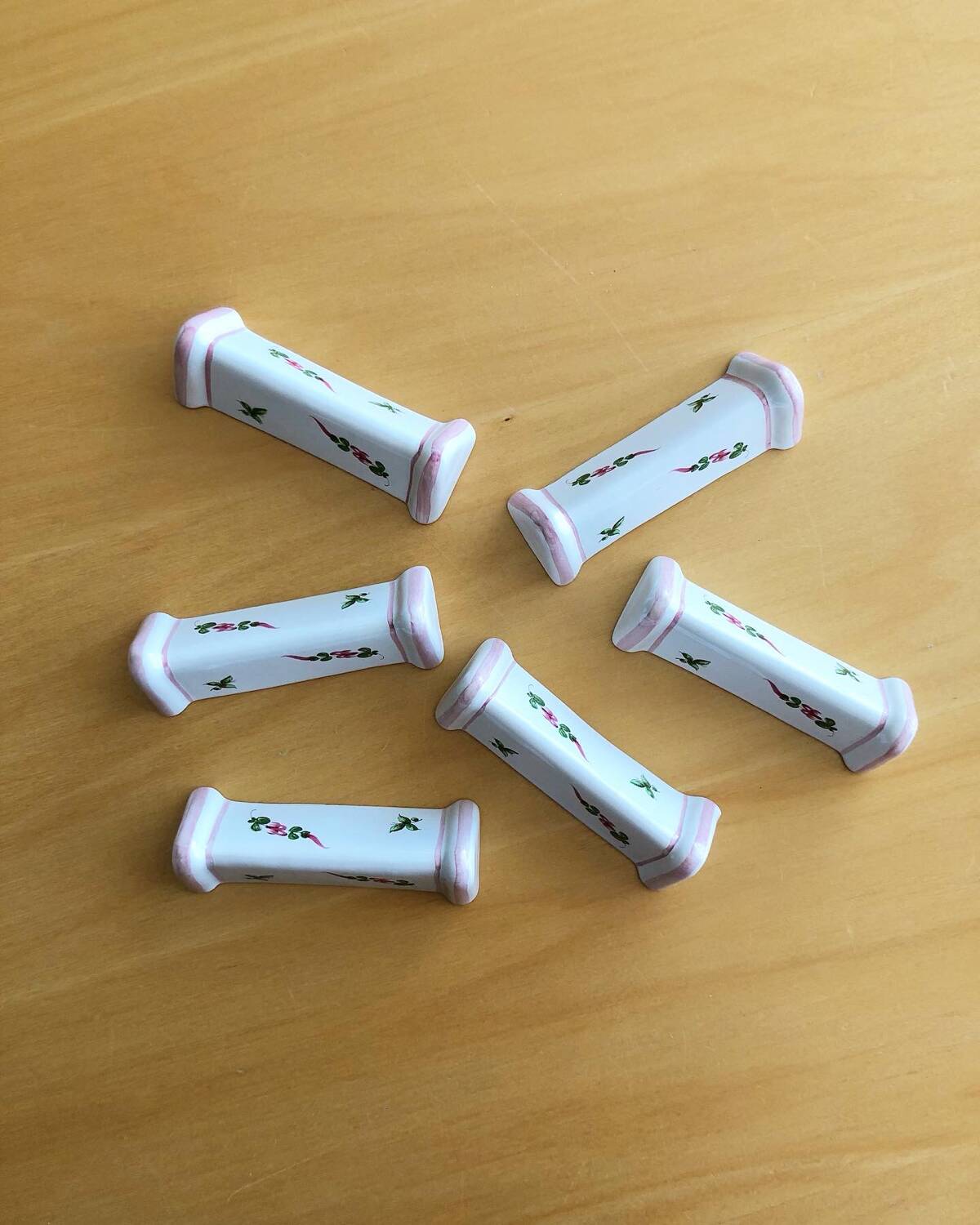 6 vintage knife holders