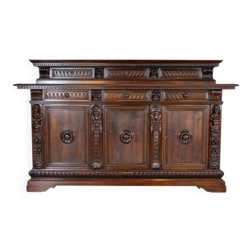 Buffet Renaissance Revival en chêne