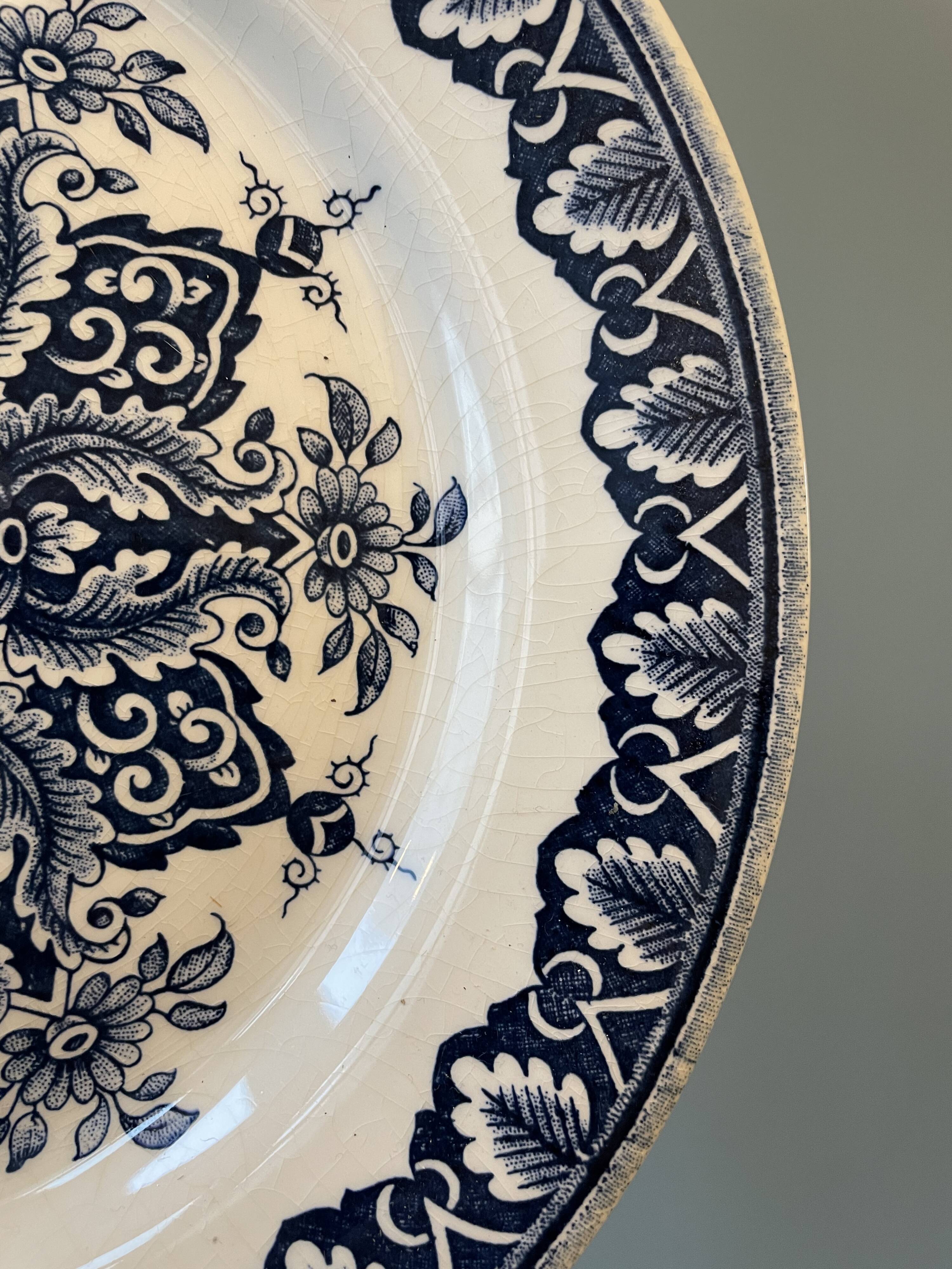 Set of 3 old flat plates in Gien earthenware