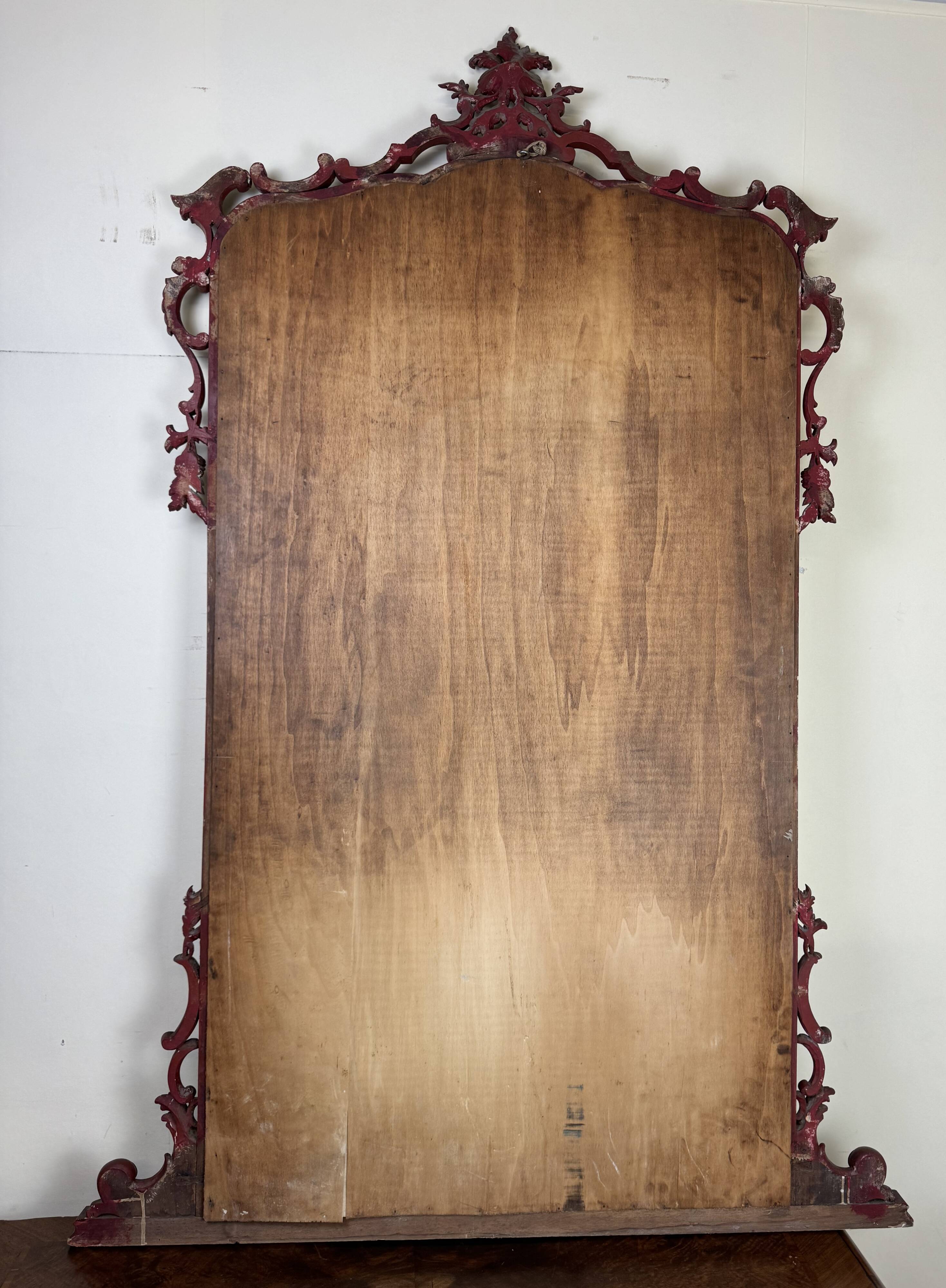 Important Venetian Baroque mirror in Louis XV style in lacquered and gilded wood