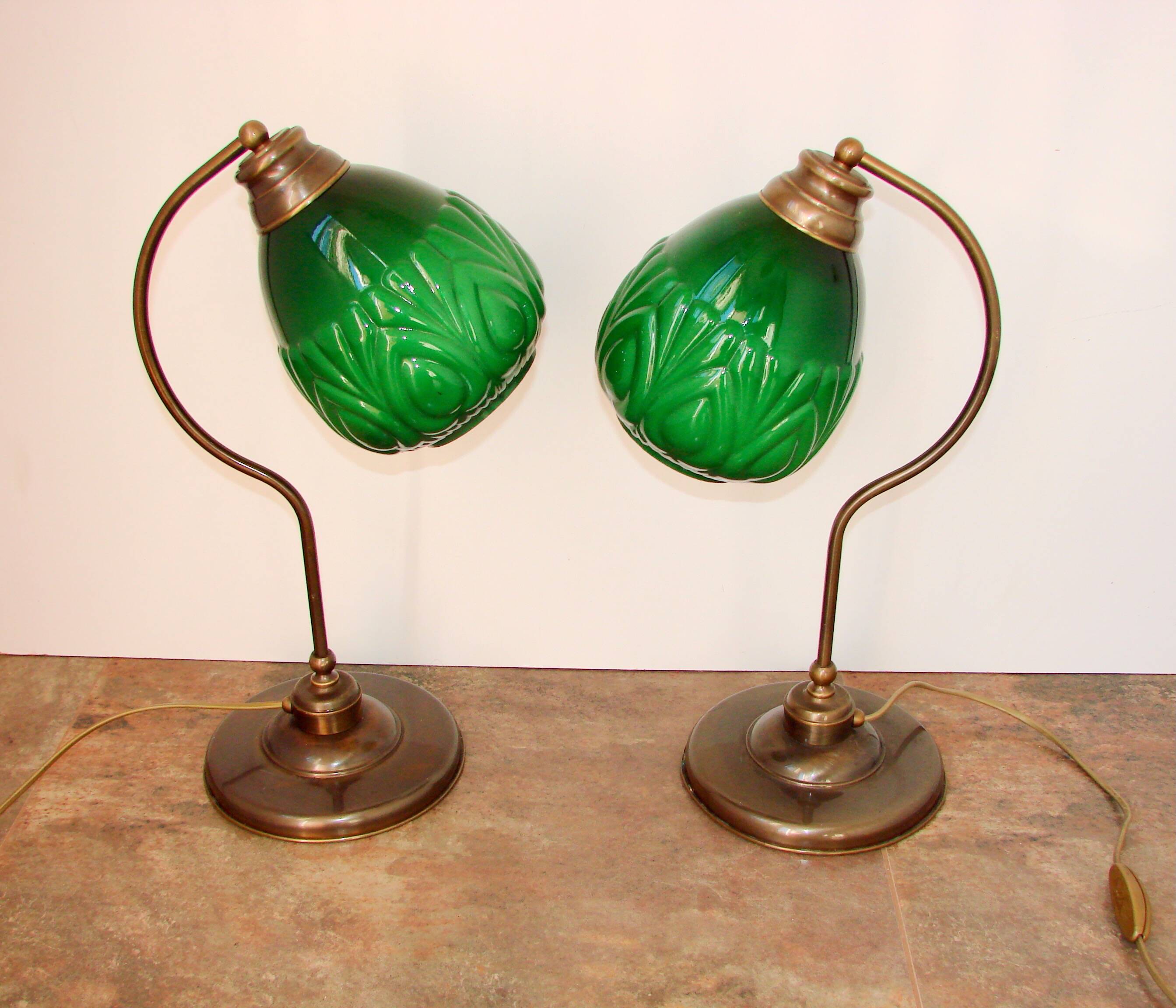 A pair of modern 1980s table lamps, brass and glass, E27, height 48 cm