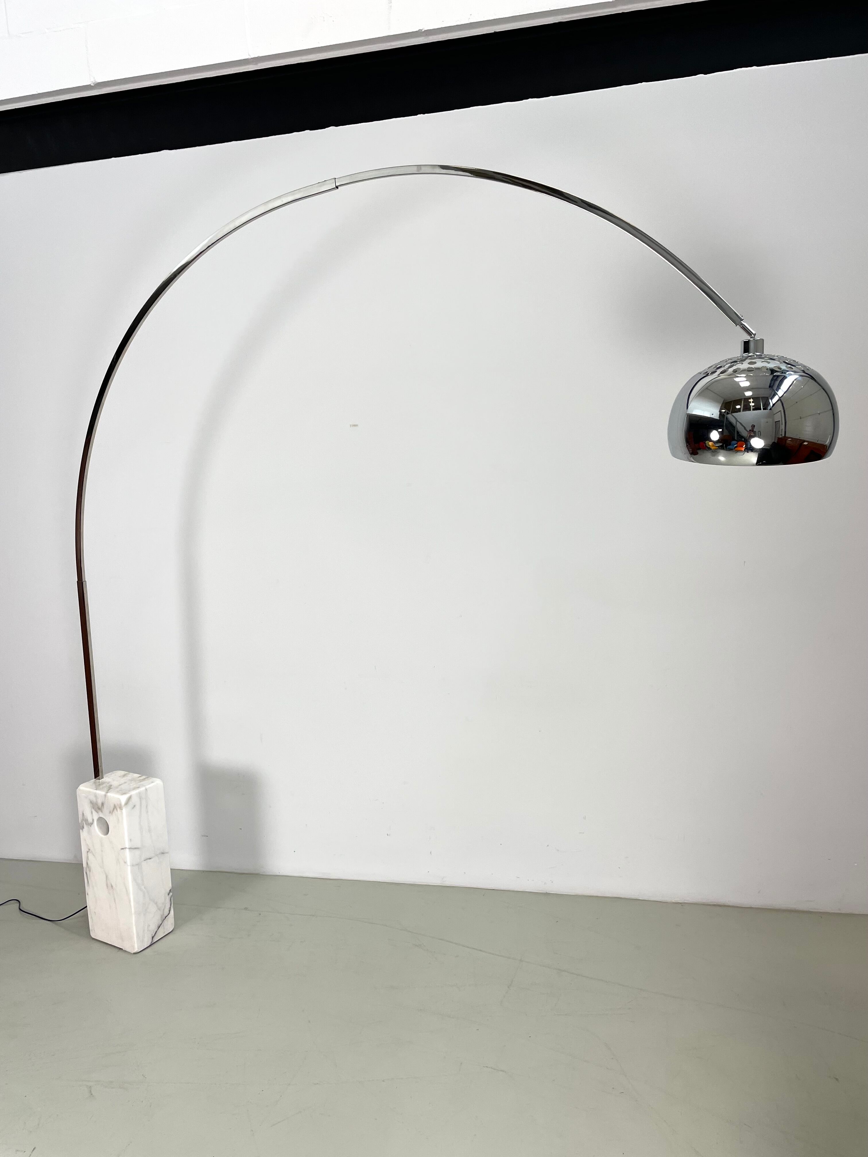 Design arc floorlamp with marble base