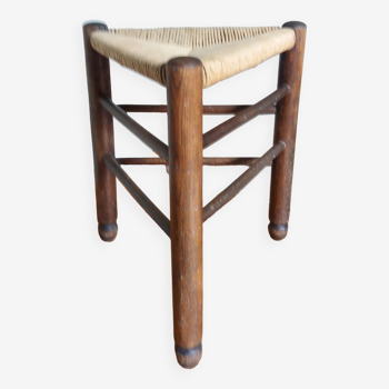 Mulched tripod stool