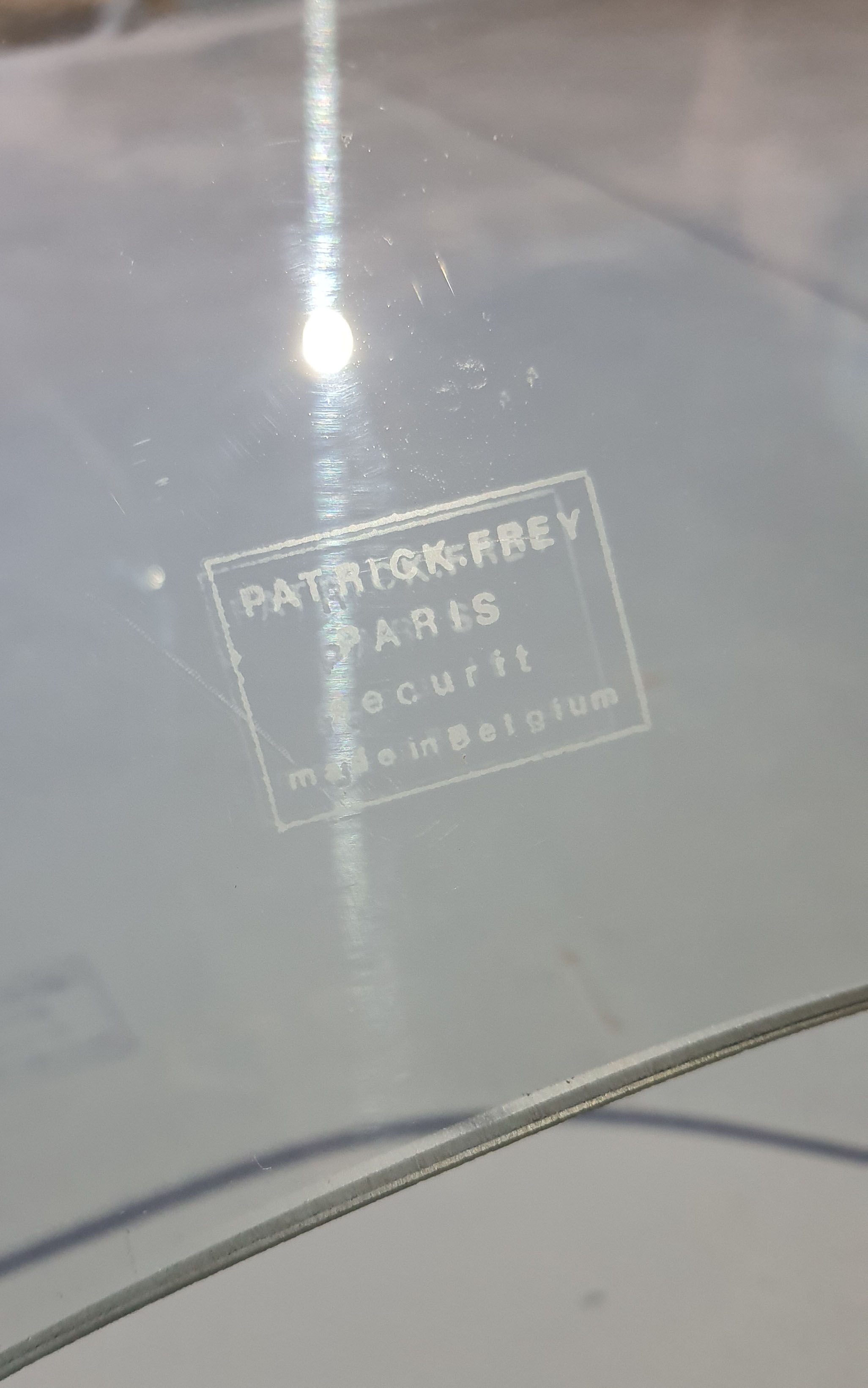 Patrick Frey Curved Glass Plate Firewall