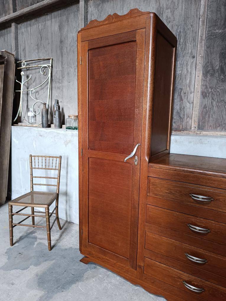 Armoire asymétrique