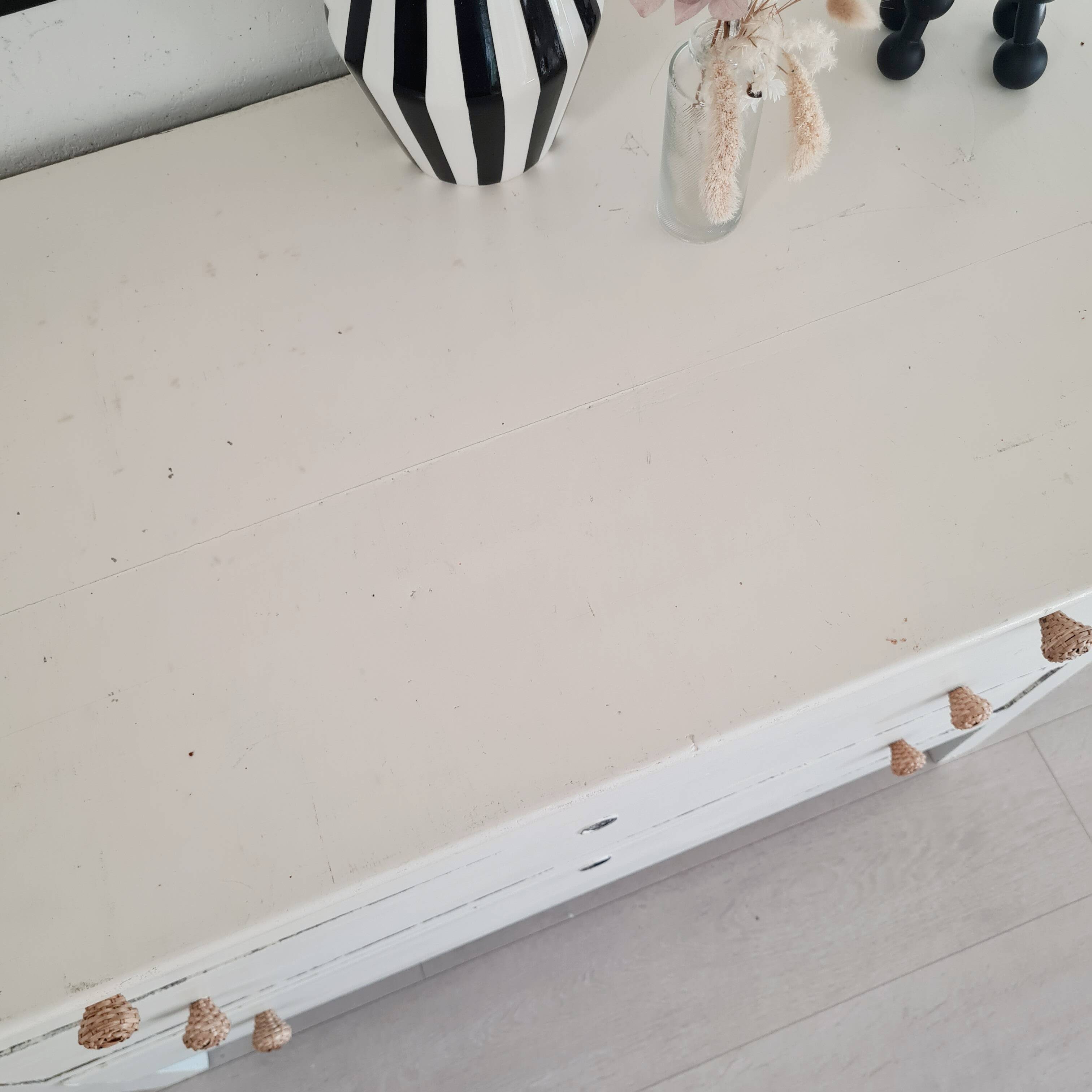 Old white wooden chest of drawers