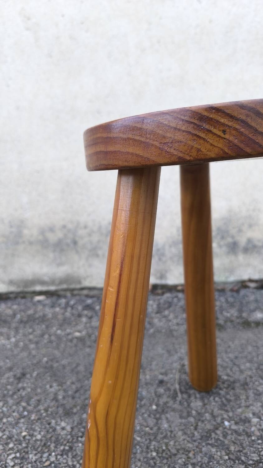 Tabouret tripode
