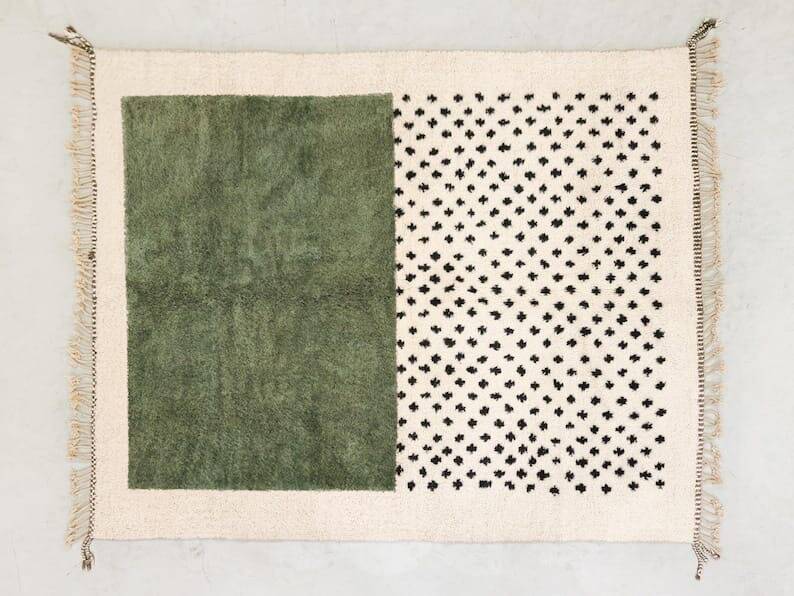 Handmade traditional Moroccan rug size 2/3 m