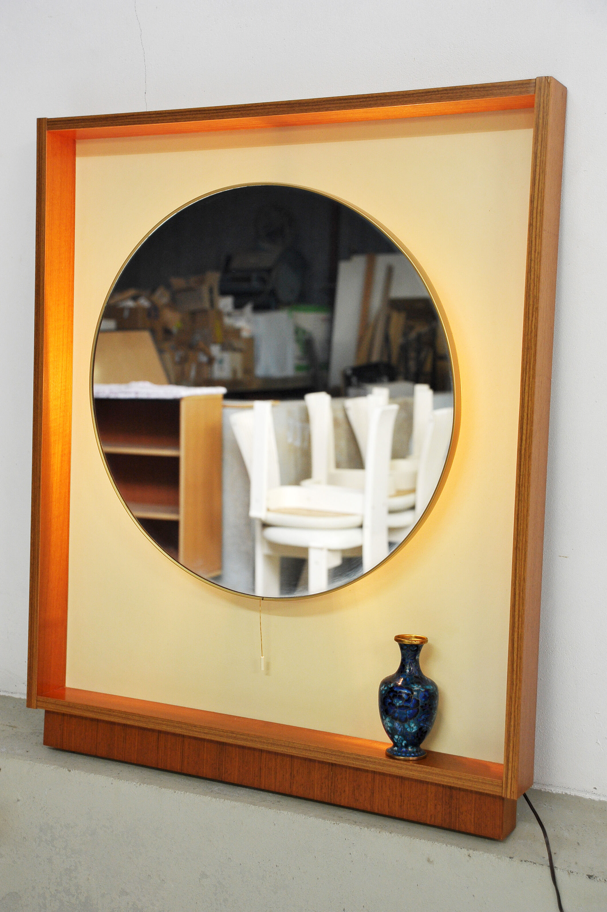 Scandinavian mirror backlit - 60s 79x96cm
