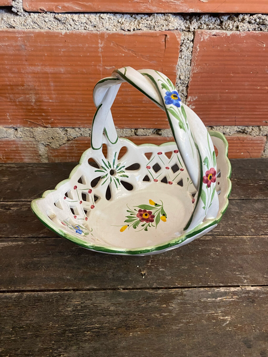 Vintage white openwork ceramic basket with flower decoration for lancel