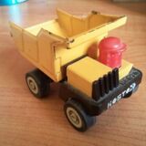Kosto dump truck