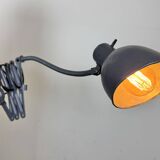 Applique murale industrielle en forme de ciseaux, peinte en gris, années 1960