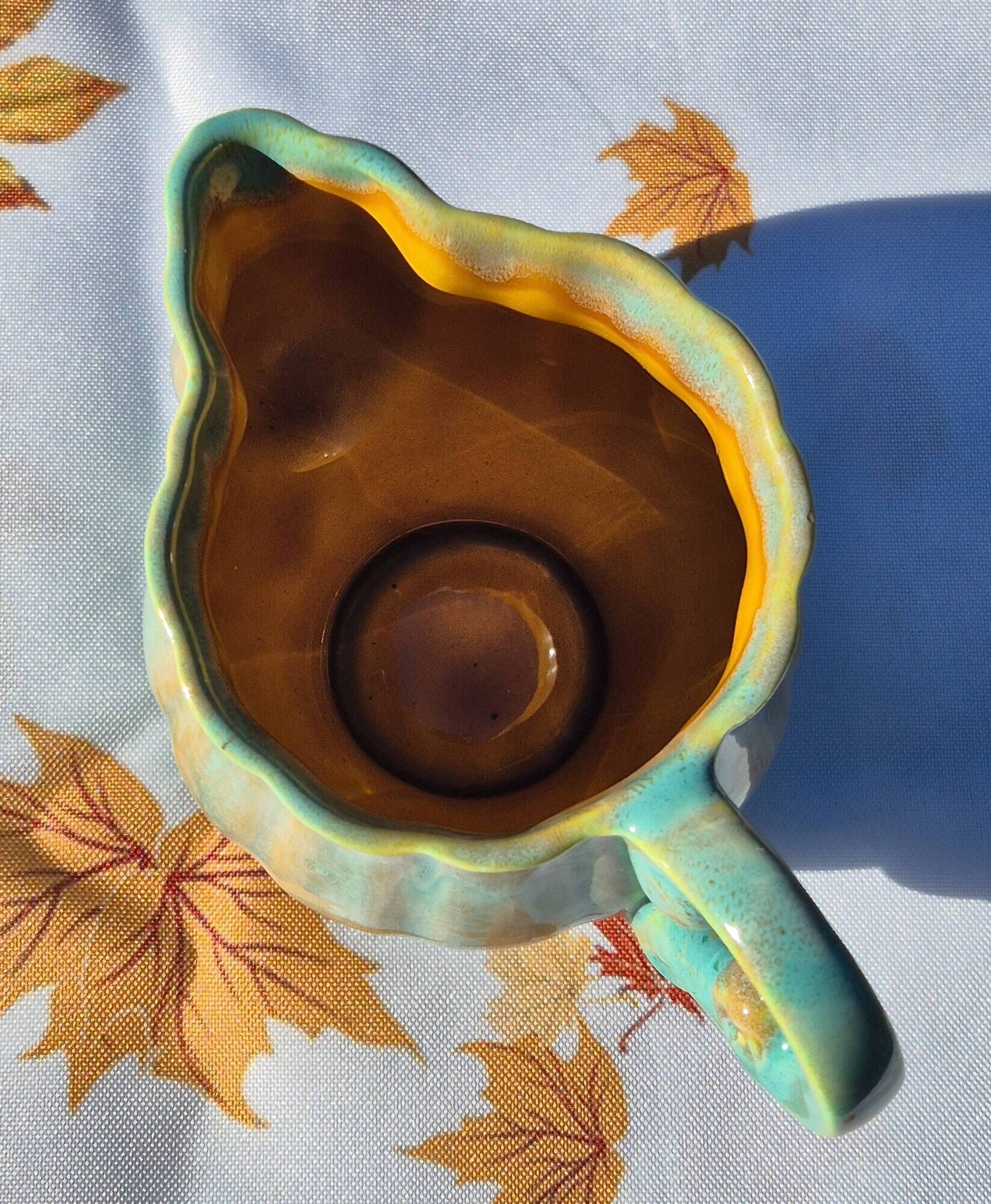 Charming turquoise and amber fluted ceramic – Atelier Le Brusc (Var)