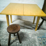 Children's wallet table