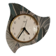 Horloge vintage pendule murale silencieuse asymétrique "Lutetia vert doré"