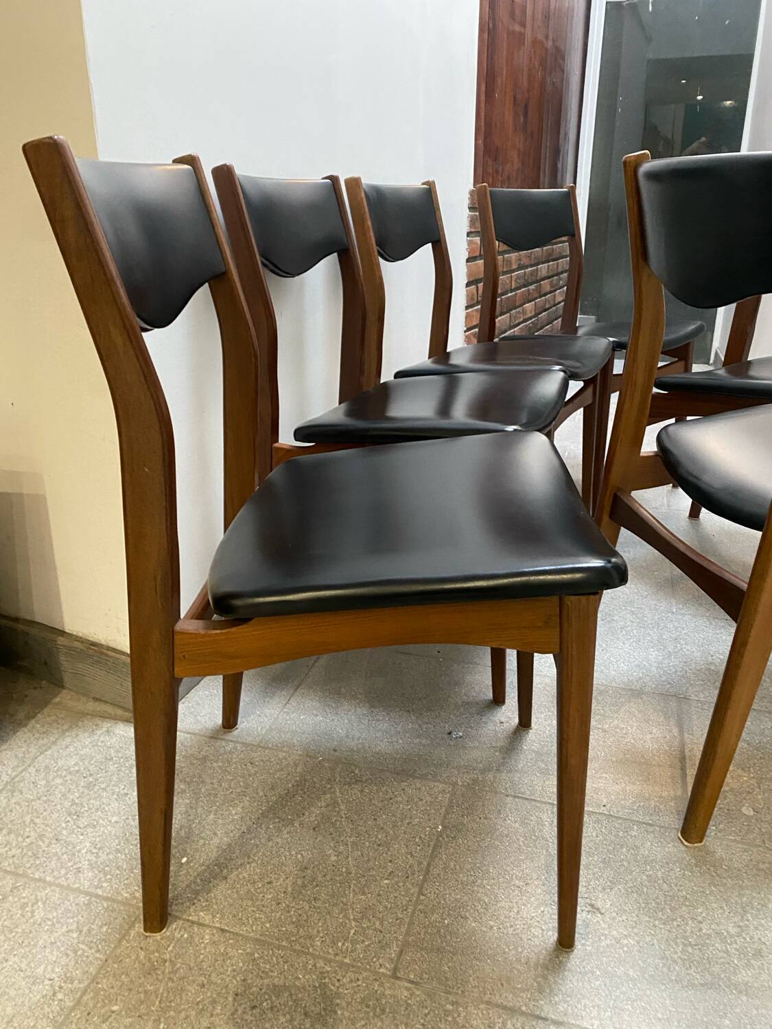 Set of 6 Scandinavian Skaï and teak wood chairs