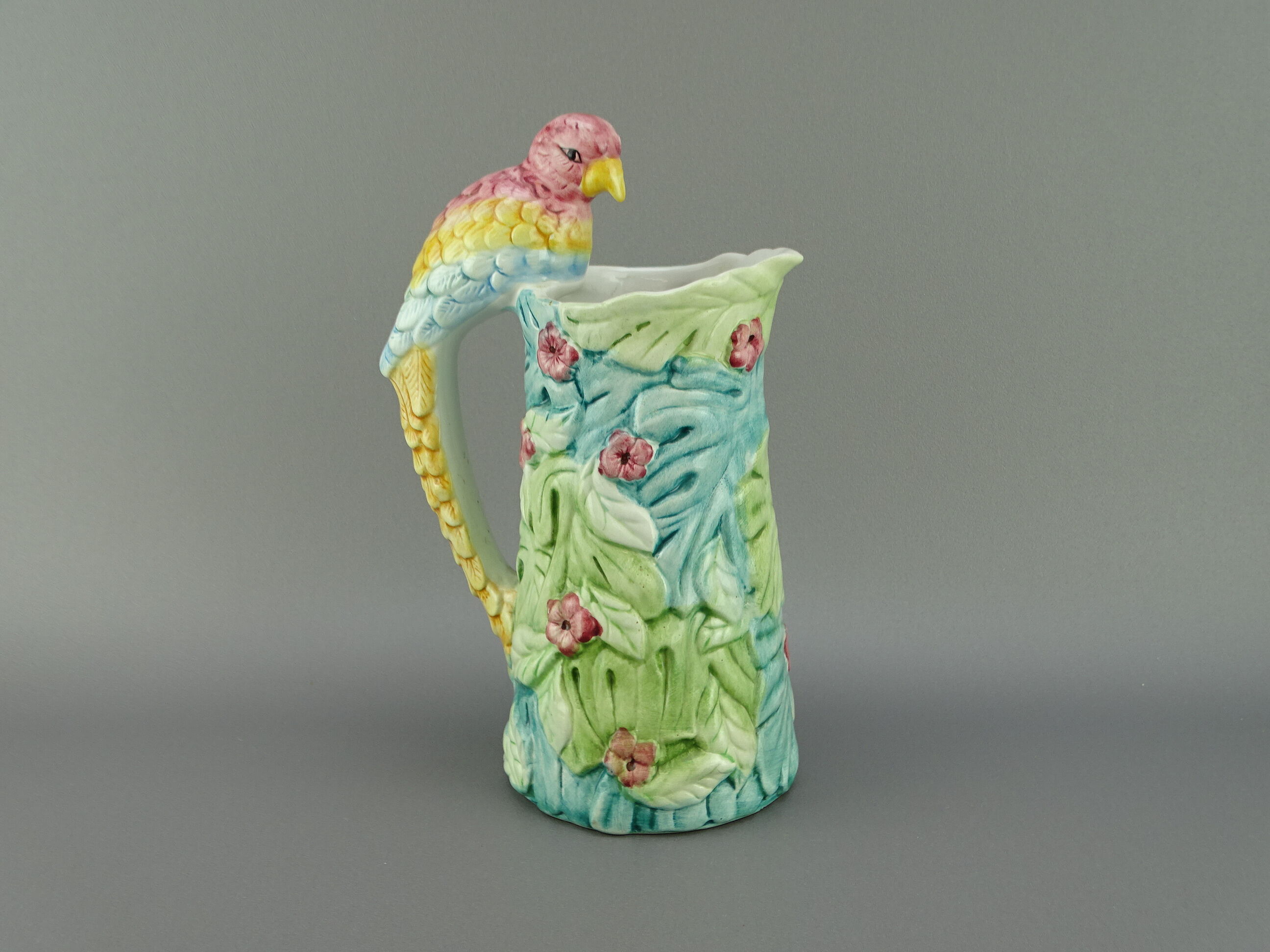 Pitcher parakeet in slip Faience of Portugal Majolica hand painted