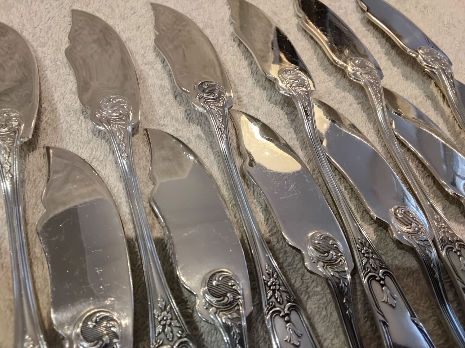 12 forks, 12 silver-plated fish knives Boulenger LXV