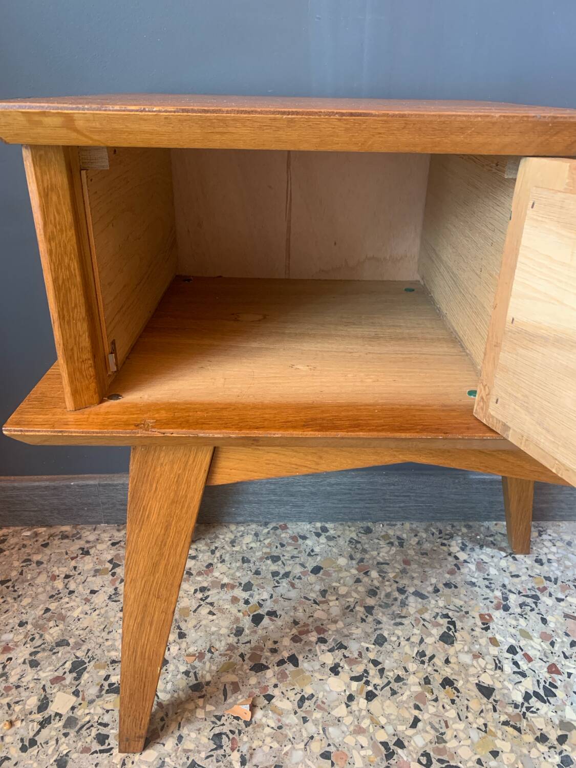 Chevet en bois et rotin années 50
