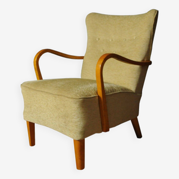 Scandinavian armchair "Pulman"