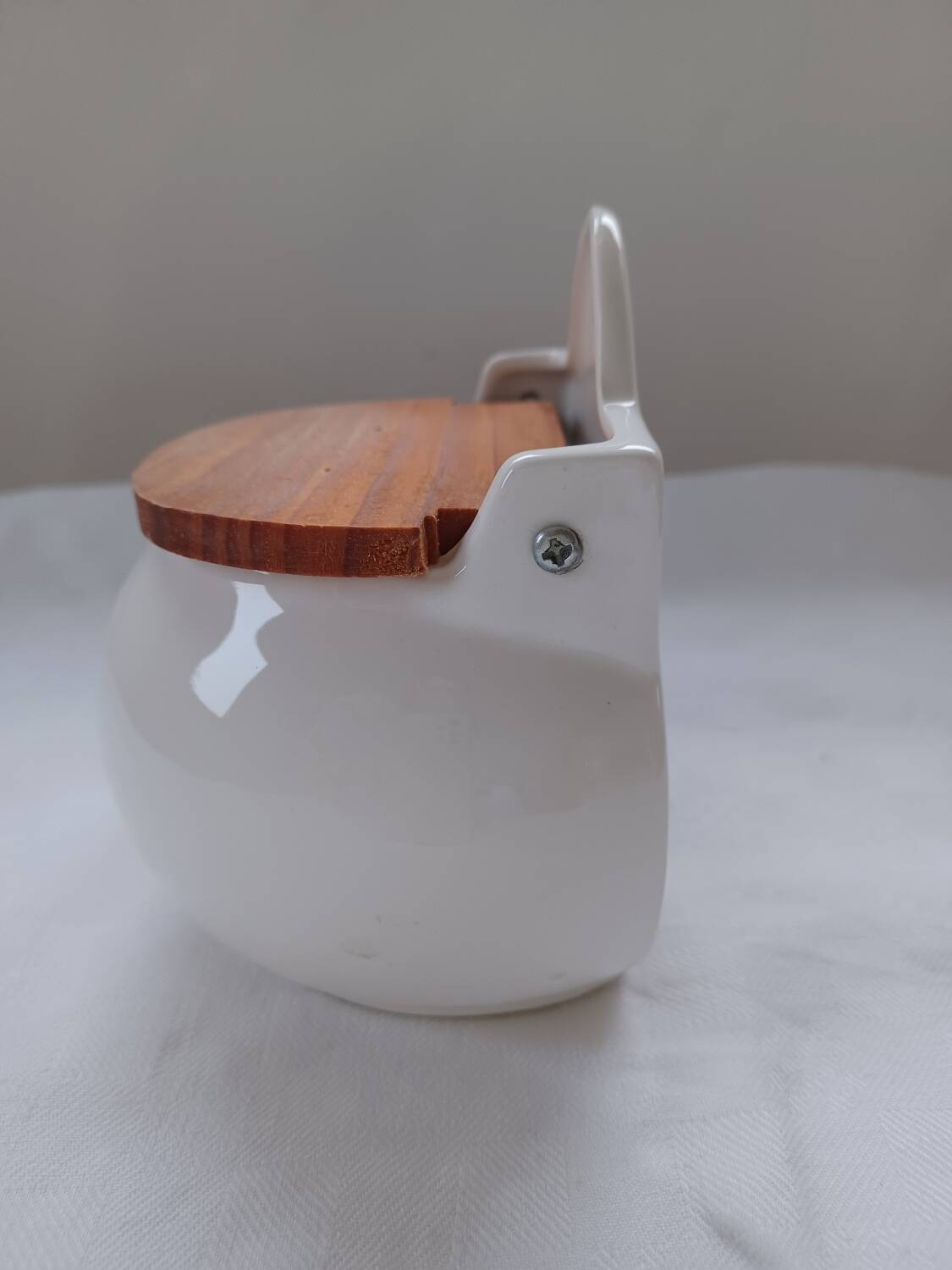 Pot à sel à suspendre