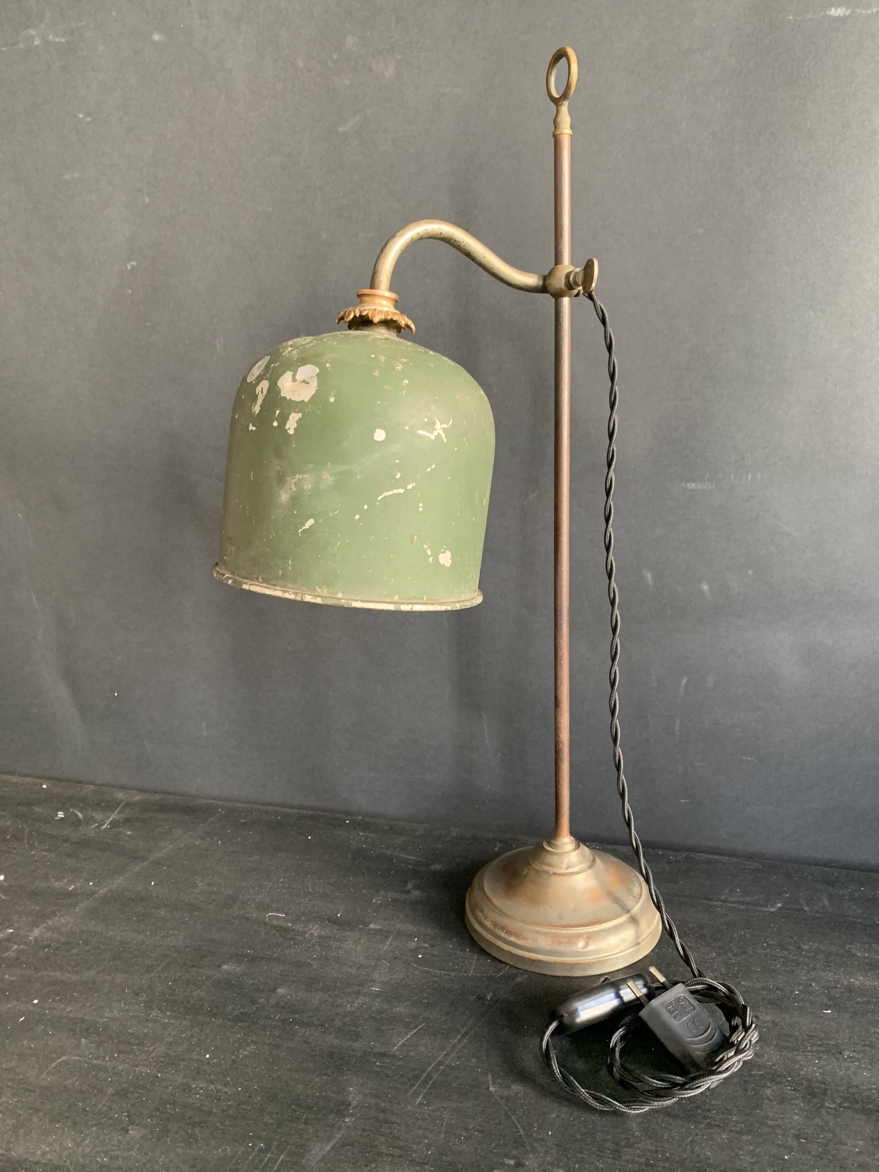 Workshop lamp, up and down, and green metal shade, 1930
