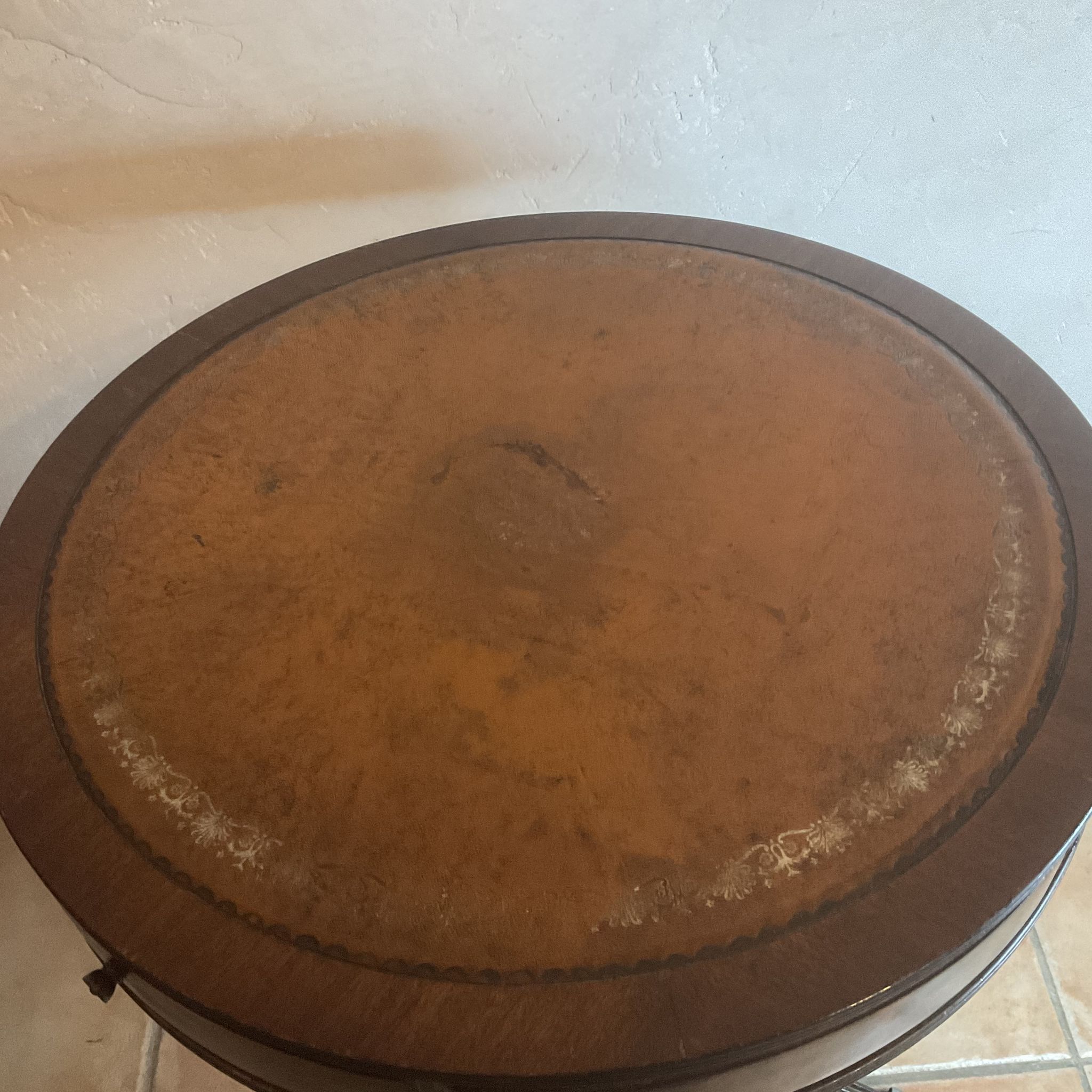 Small furniture side table pedestal table 3 drawers top leather lion's paw in bronze