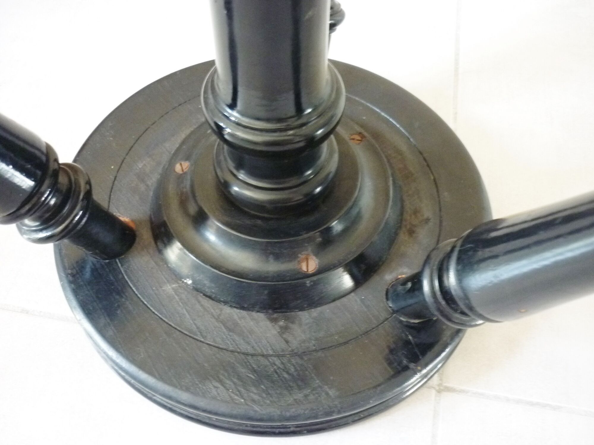 Piano stool of period and style Napoleon III, XIXth, tripod, blackened wood, adjustable