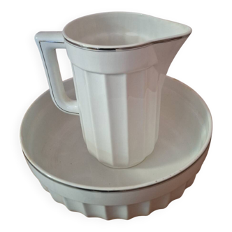 Pitcher and basin, ceramic toiletries