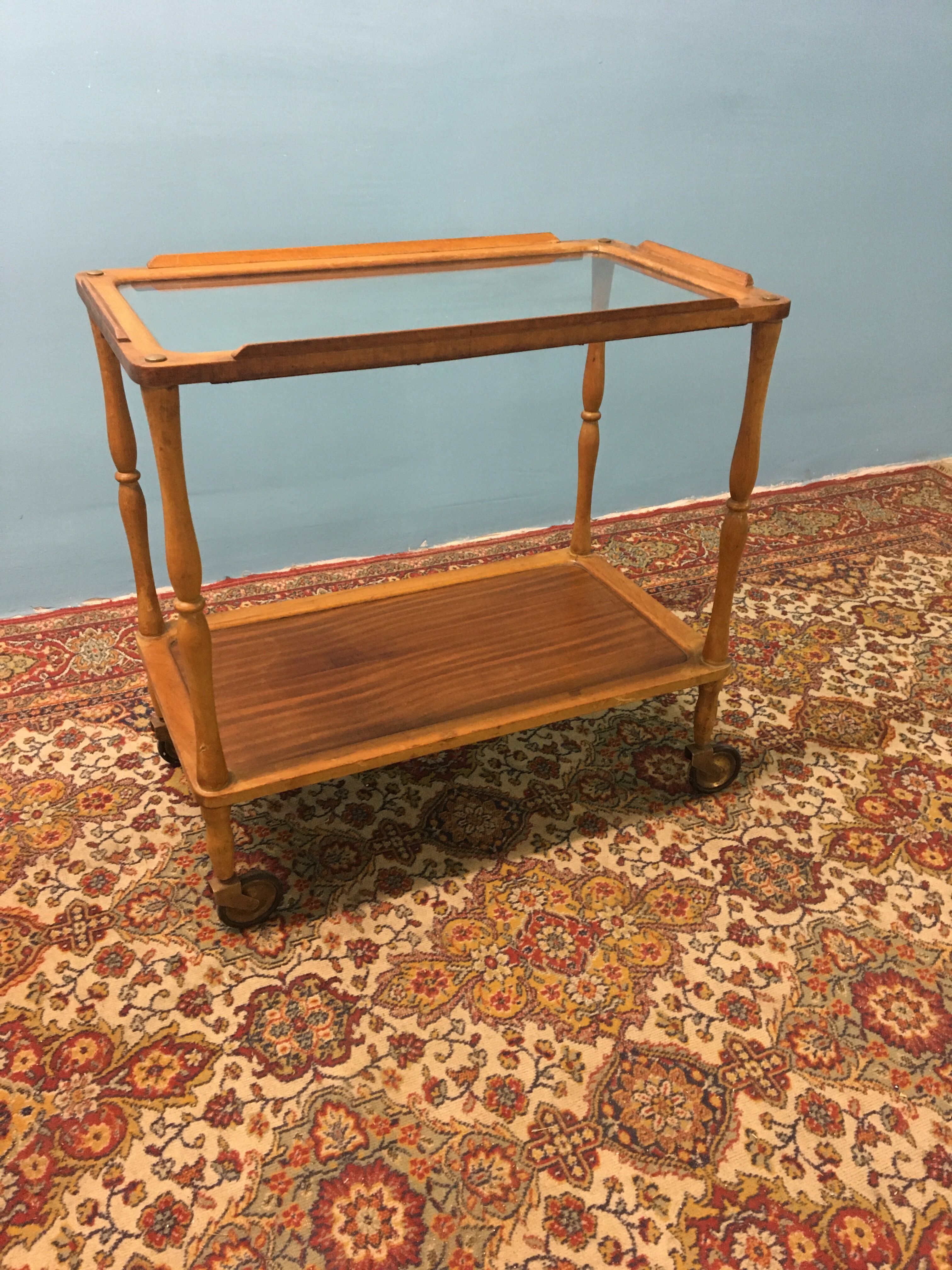 Old blond wood dessert