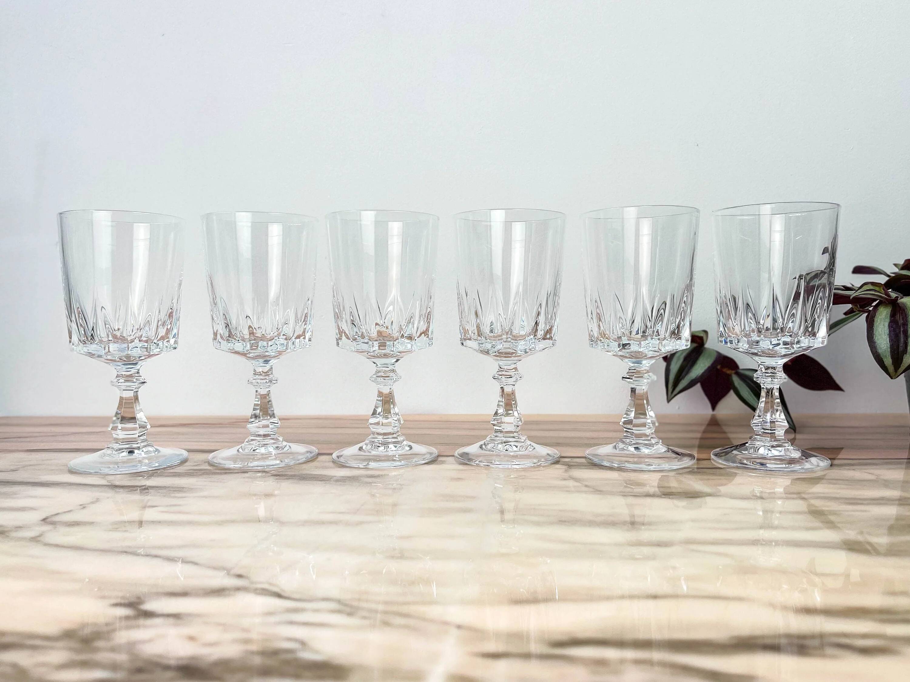 6 red wine glasses in Arques crystal, Louvre model.