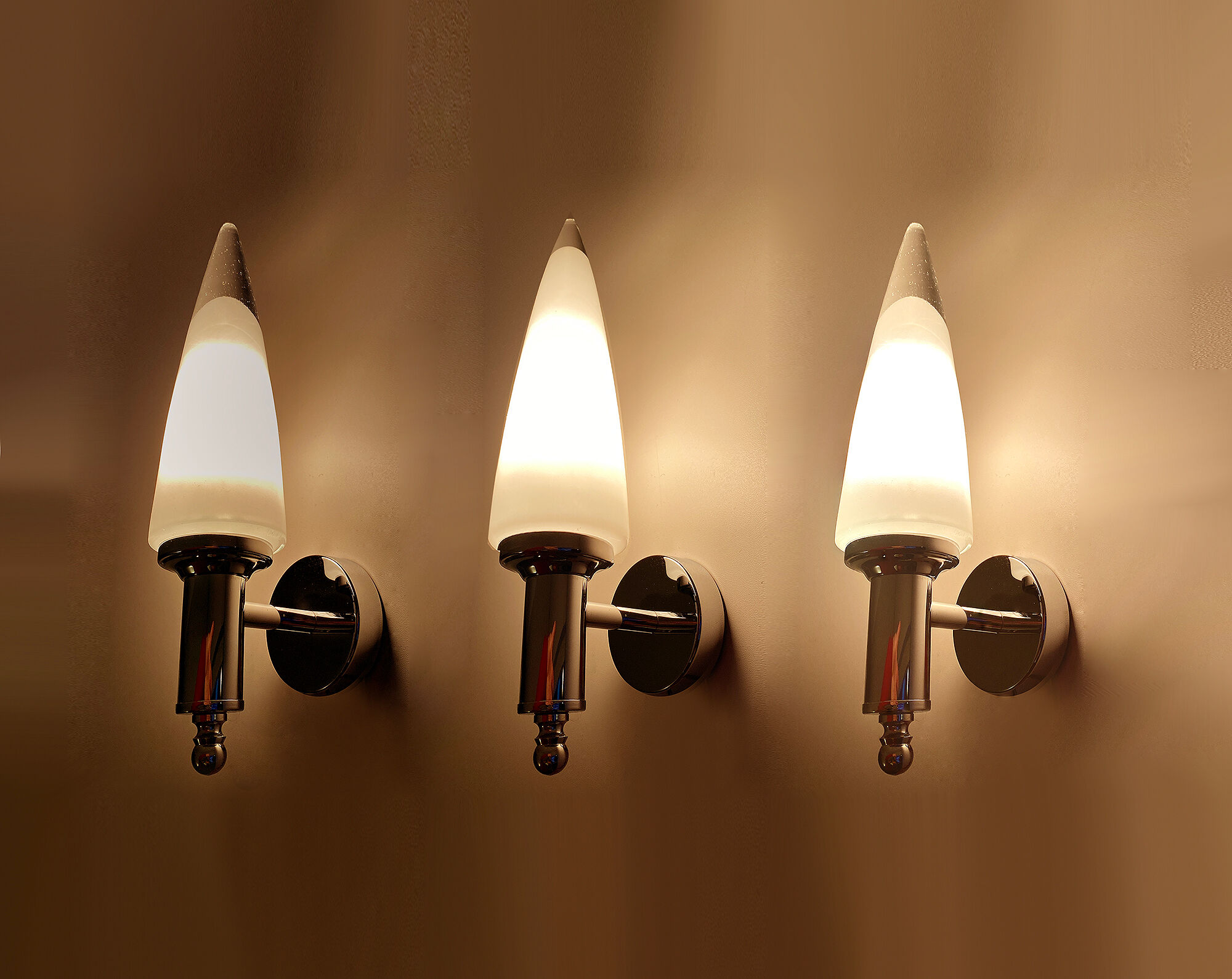 3 vintage chrome and Murano glass wall lamps, 70s