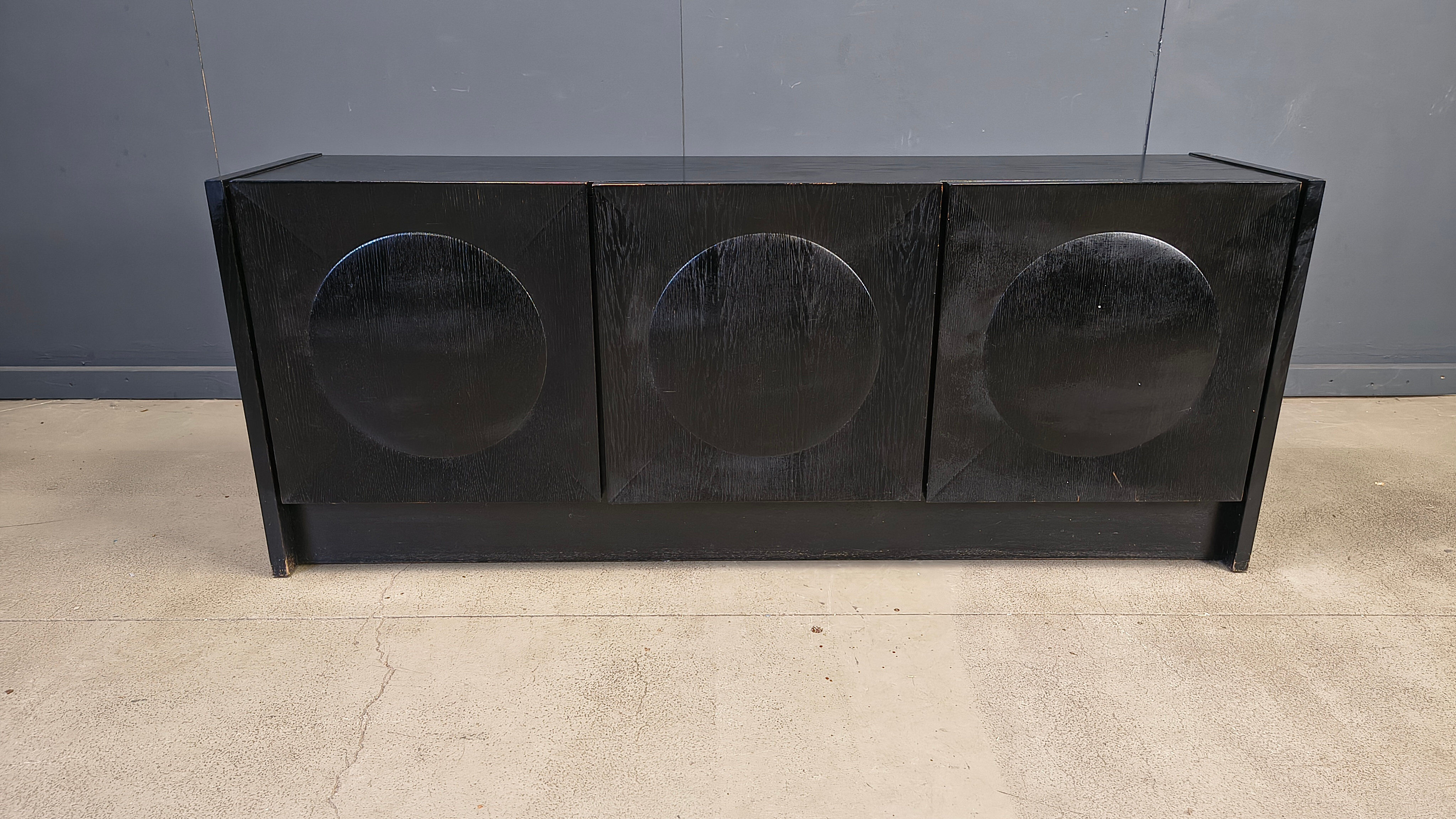 Buffet brutaliste noir, années 1970