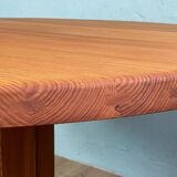 T40 extendable table by Pierre Chapo