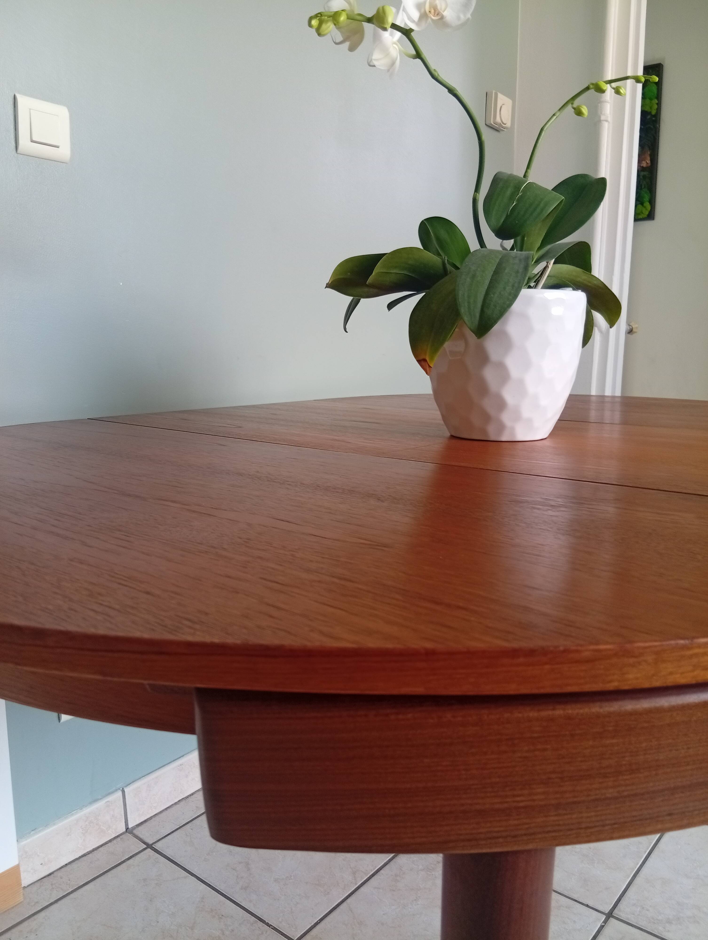 Danish table Frem Røjle Hans Olsen extendable round Scandinavian