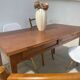 Table en bois vintage