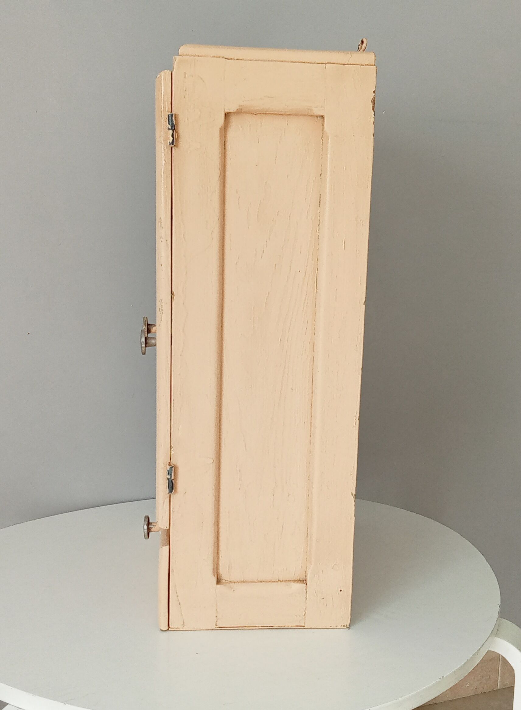 Medicine cabinet 50s