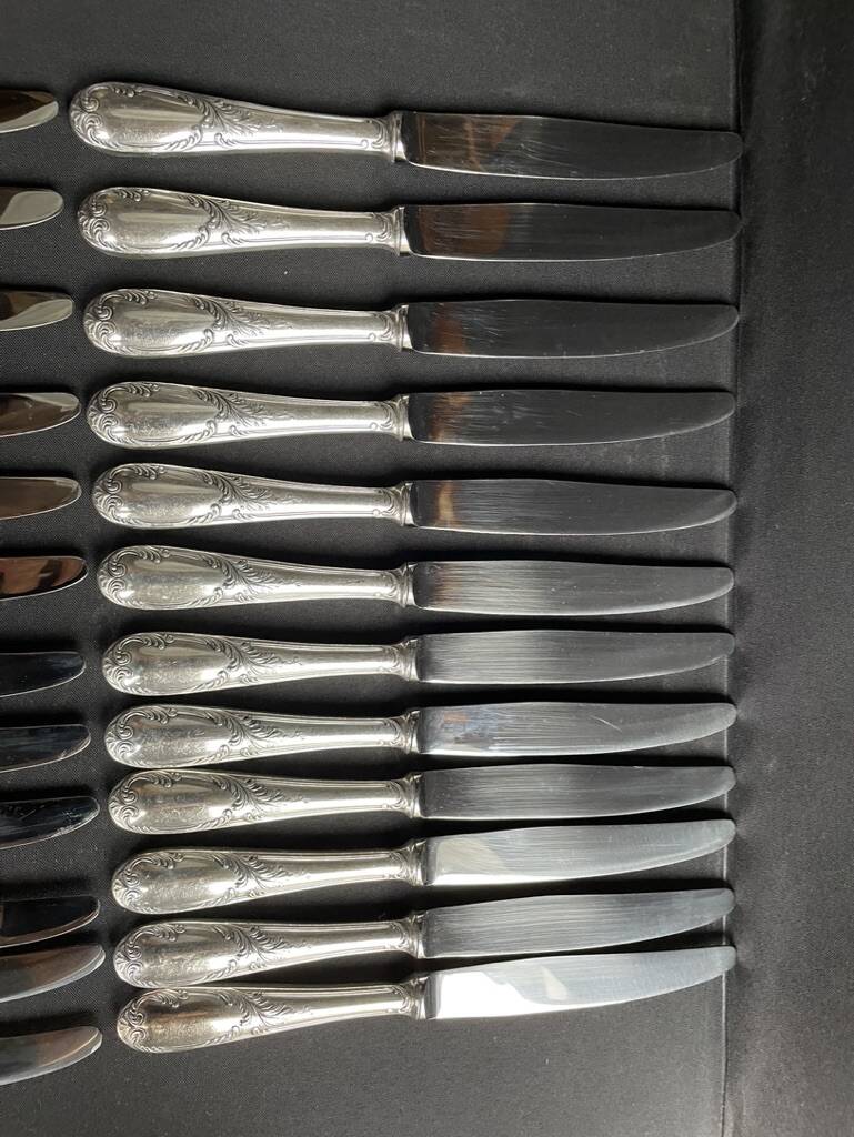 Box of 24 knives – Silver plated