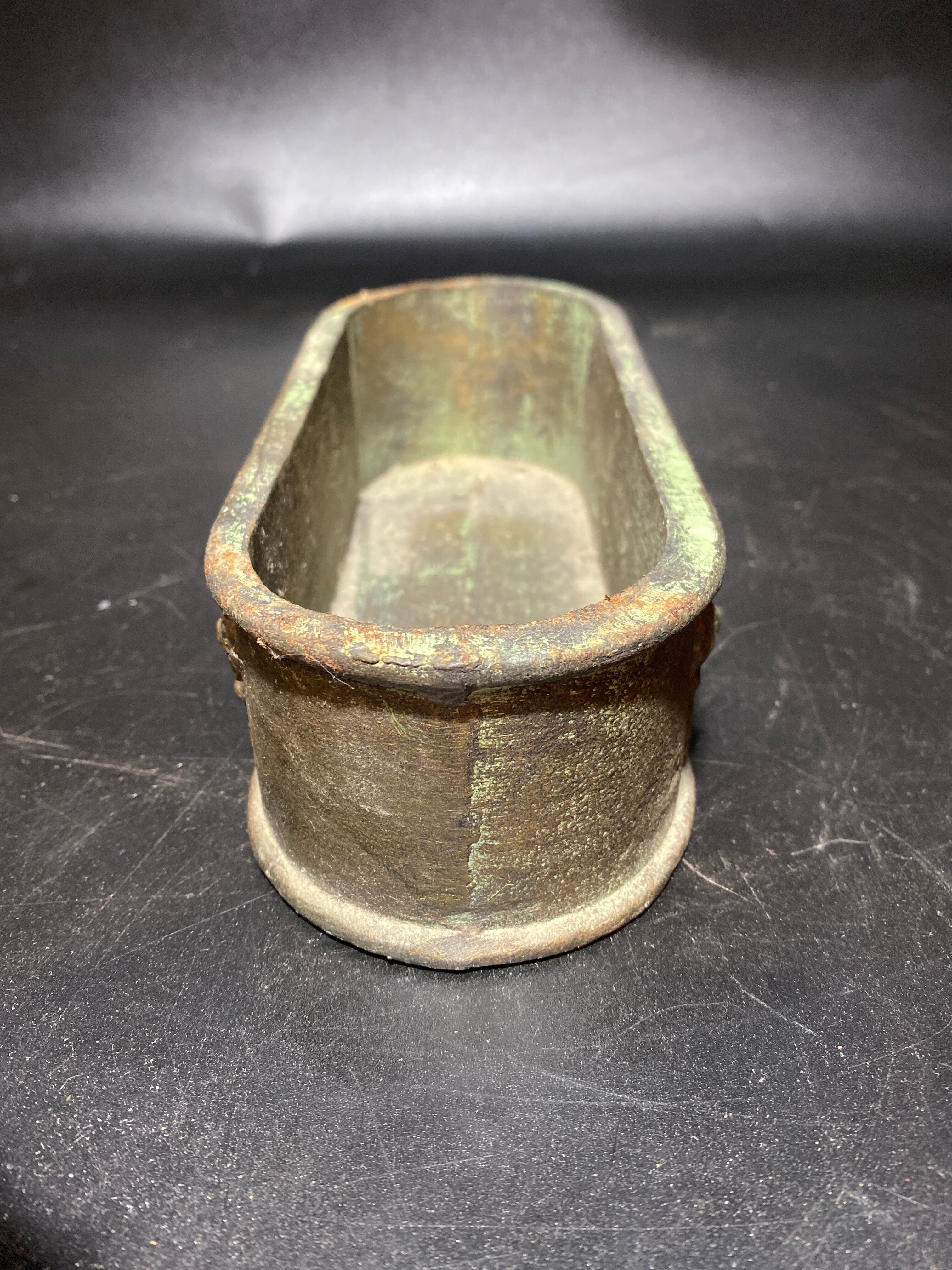 Cast iron planter