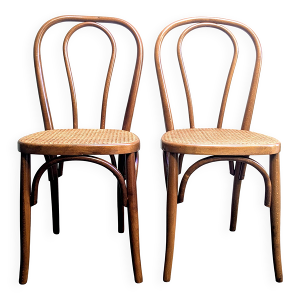Chaises cannage et bois courbé