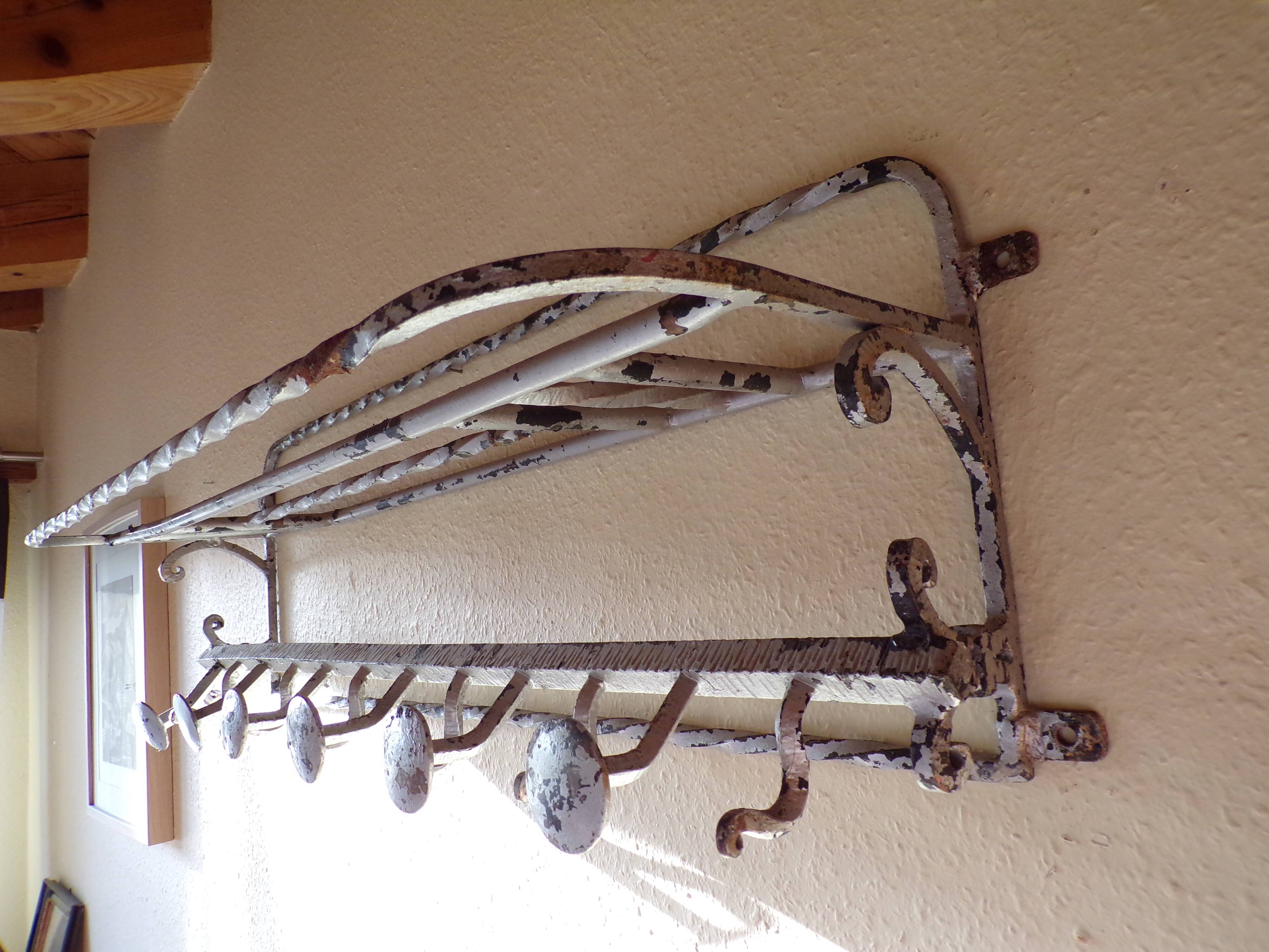 Wall coat holder in wrought iron